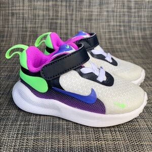 Nike Revolution 7 Summit White/Fuchsia Dream Sneakers Toddler girls size 5